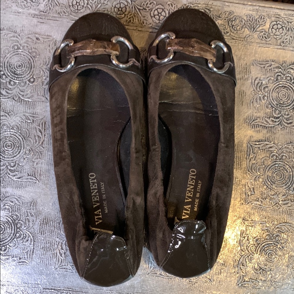 🚫SOLD🚫Via Veneto Made in Italy Brown Suede and Leather Flats Size 37.5